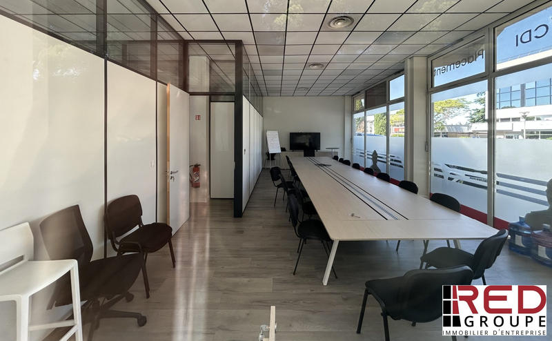 Bureau - 183 m²