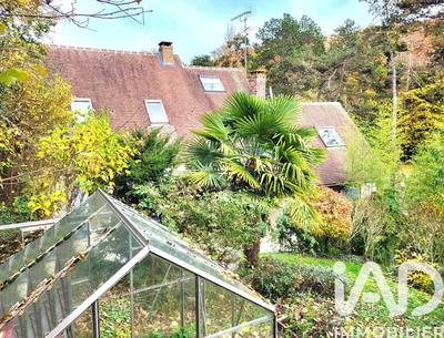 Maison - 204 m² - 8 pièces