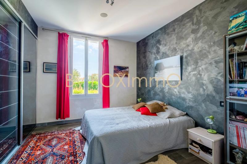 Maison - 230 m² - 8 pièces