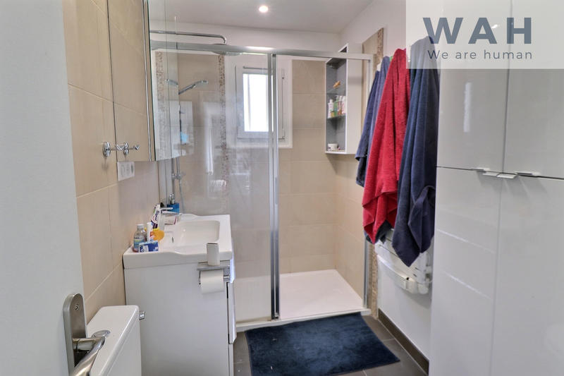 Maison - 205 m² - 6 pièces