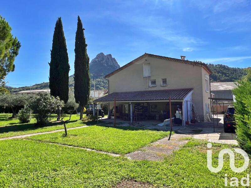 Maison - 140 m² - 4 pièces