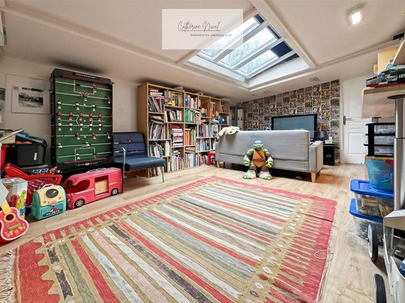 Maison - 177 m² - 9 pièces