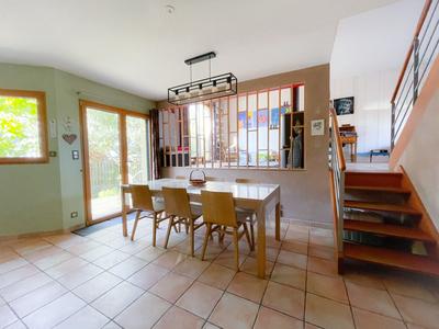 Maison - 141 m² - 5 pièces