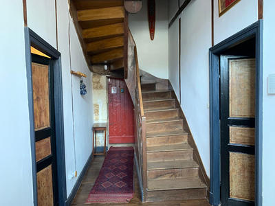 Maison - 201 m² - 8 pièces