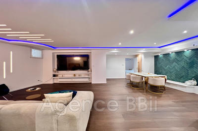 Appartement - 157 m² - 5 pièces