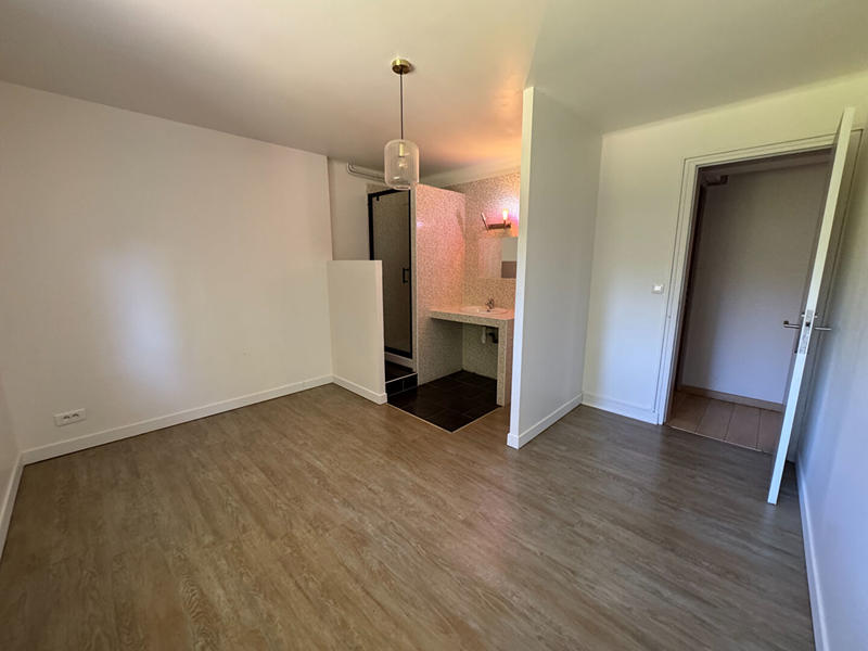 Maison - 165 m² - 9 pièces