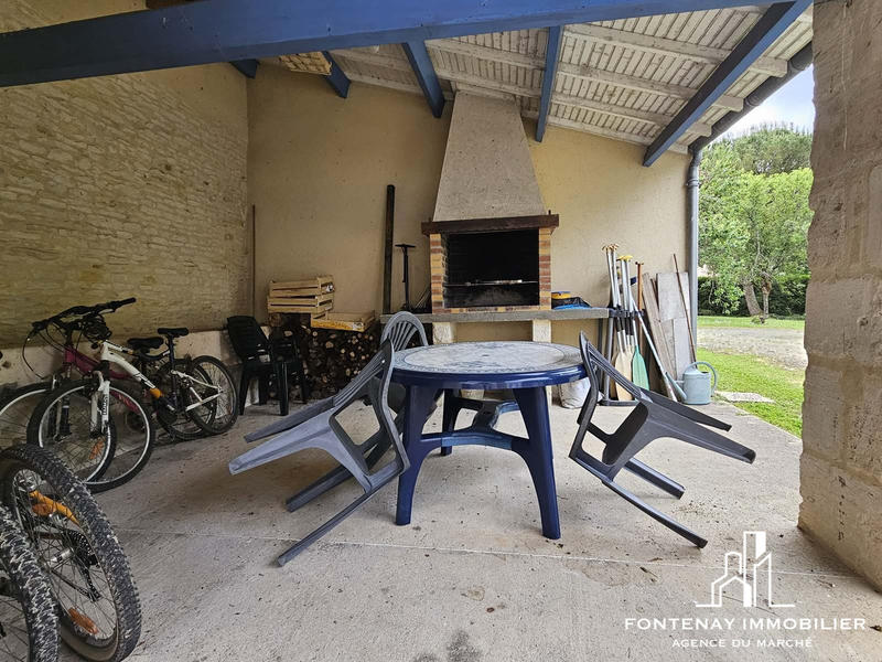 Maison - 220 m² - 11 pièces