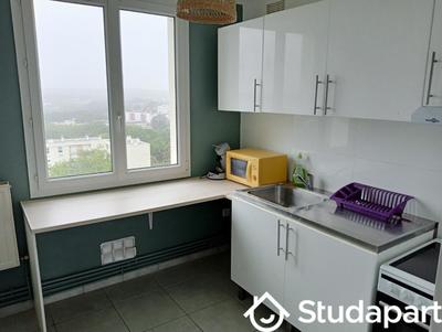 Chambre - 9 m² - 1 pièce