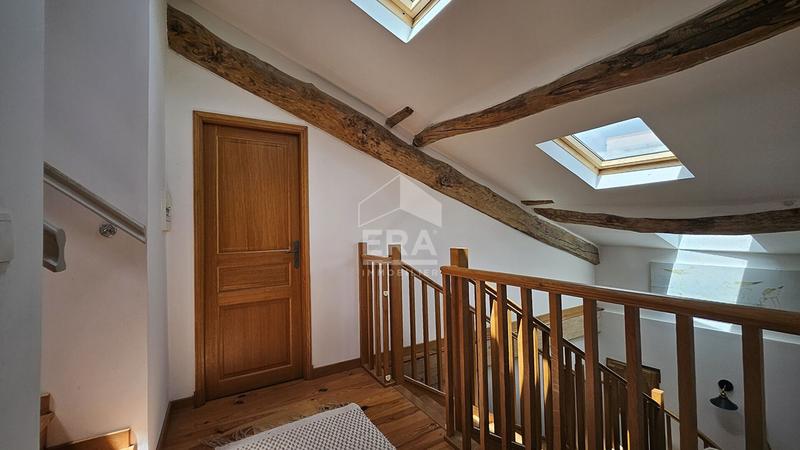 Maison - 224 m² - 10 pièces