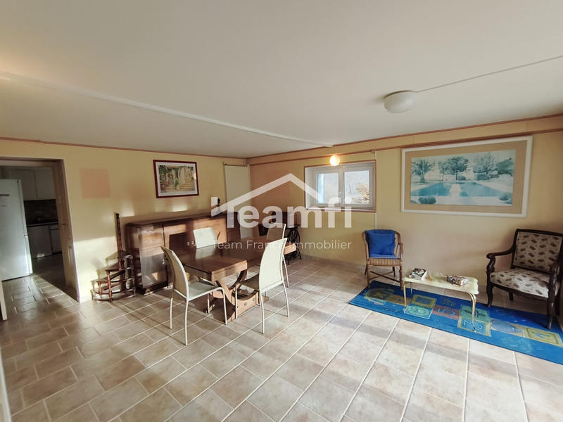 Maison - 180 m² - 5 pièces