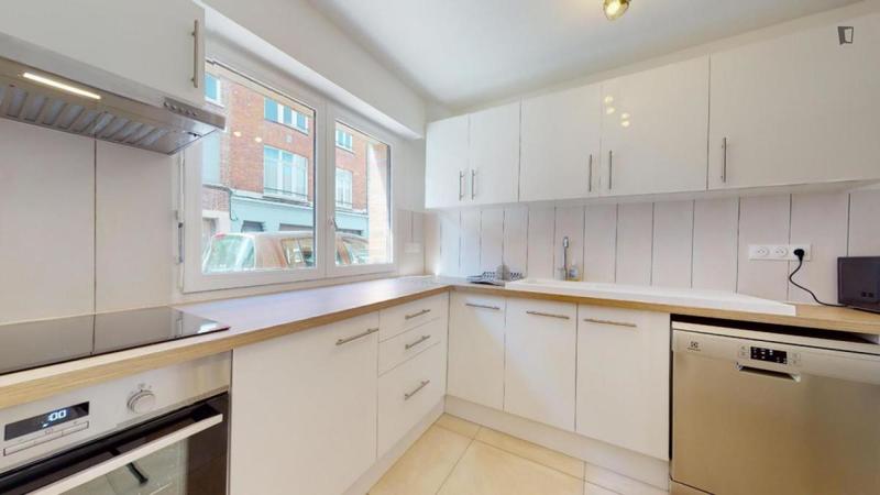 Chambre - 12 m² - 6 pièces