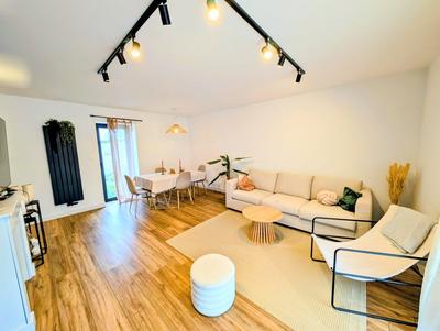 Maison - 95 m² - 5 pièces