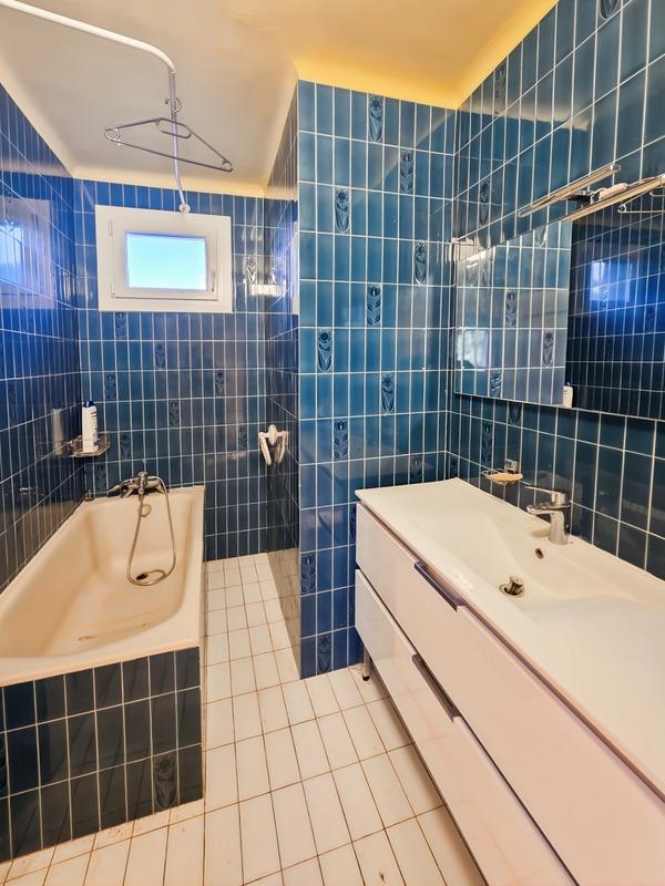 Maison - 198 m² - 8 pièces