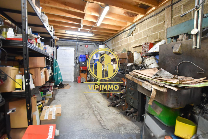Entrepôt - 260 m²