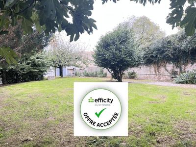 Pavillon - 185 m² - 9 pièces