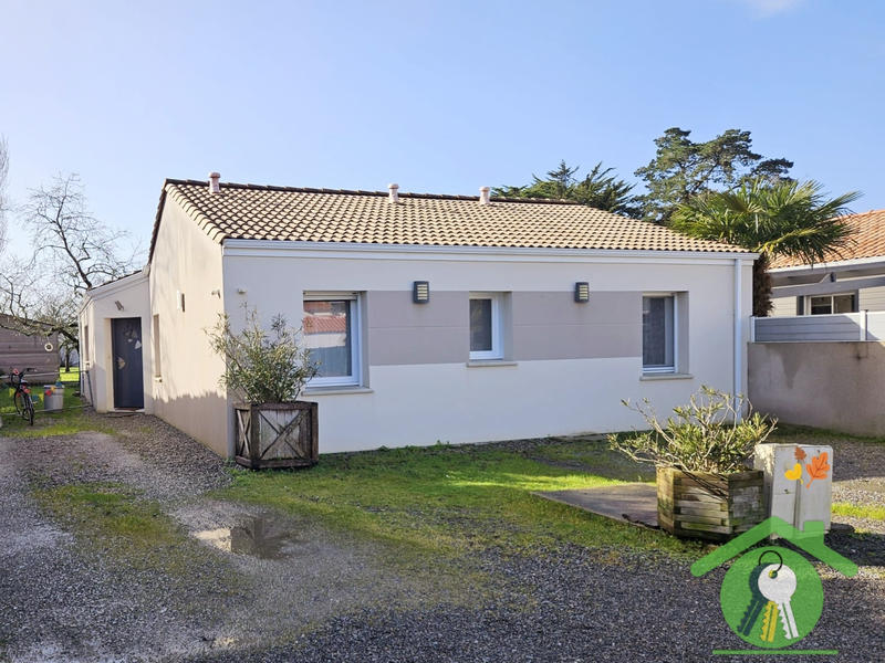 Maison - 104 m² - 4 pièces