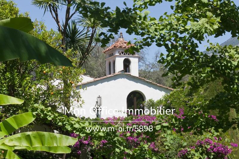 Propriété - 850 m² - 15 pièces