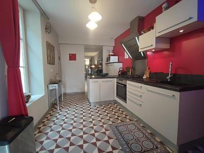 Maison - 176 m² - 7 pièces