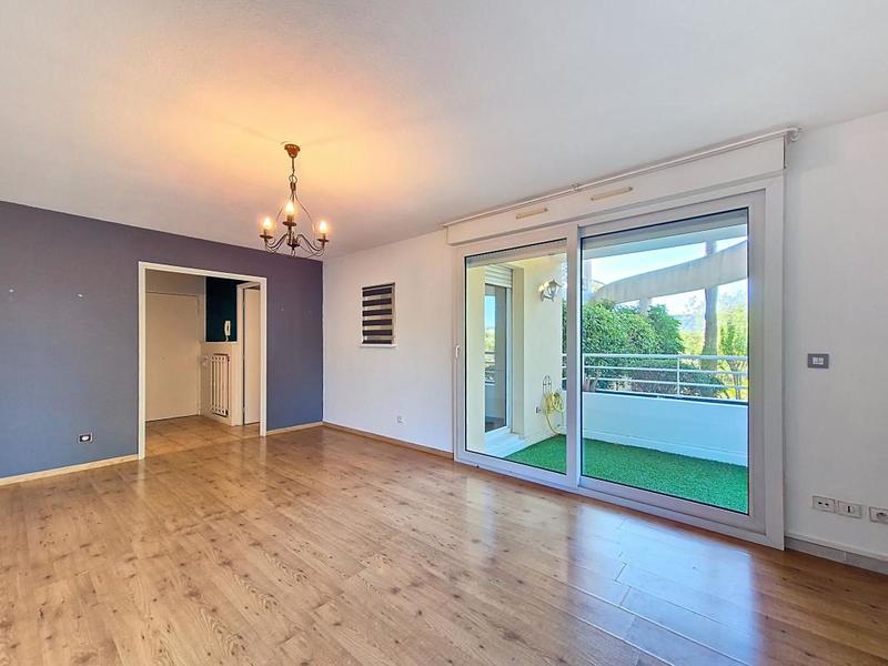 Appartement - 76 m² - 4 pièces