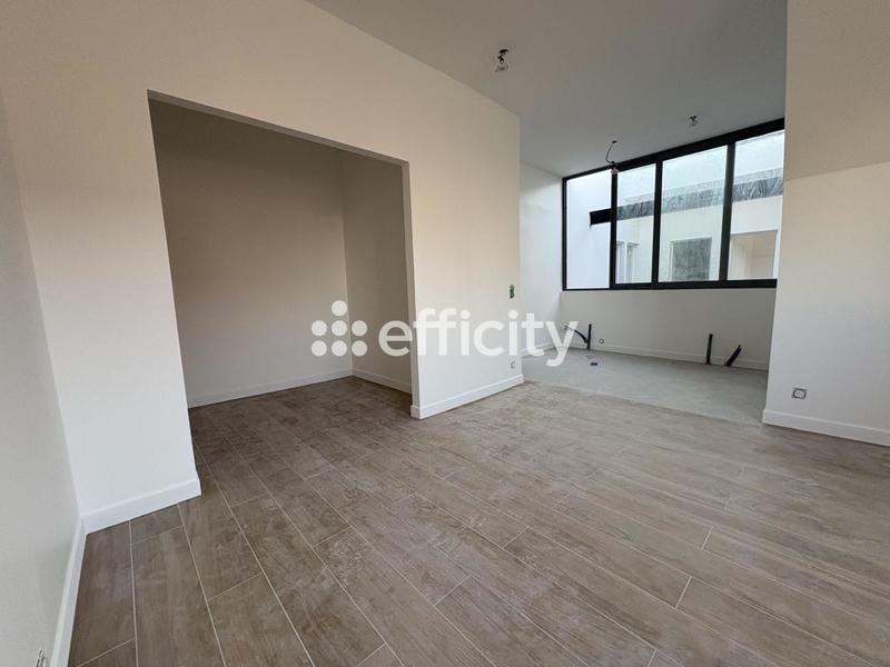 Loft - 180 m² - 5 pièces