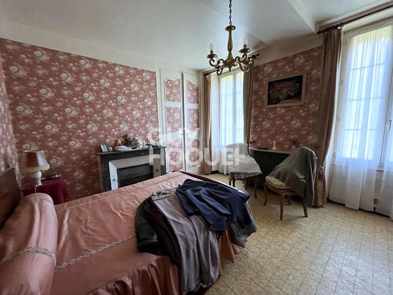 Propriété - 145 m² - 6 pièces