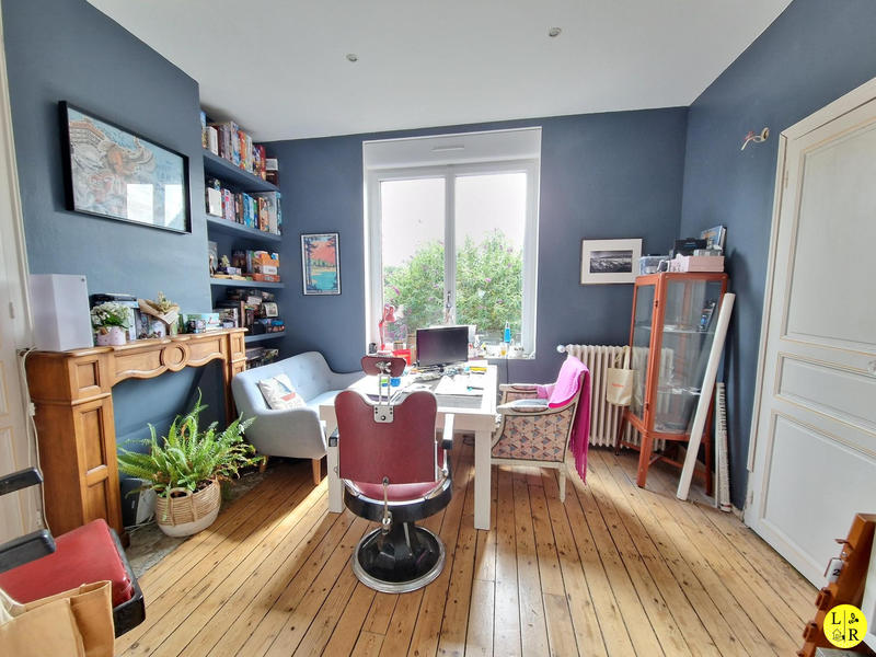 Maison - 248 m² - 9 pièces