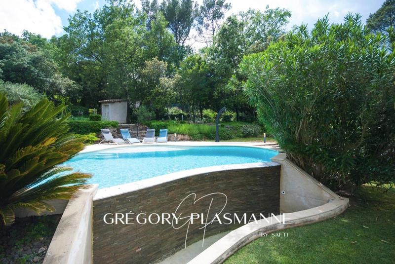 Villa - 188 m² - 8 pièces