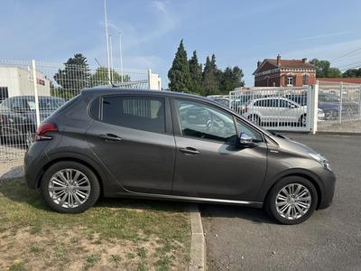 Peugeot 208 Style 1.2 Essence 82cv 1ère Main CarPlay/Android Auto Radar Ar