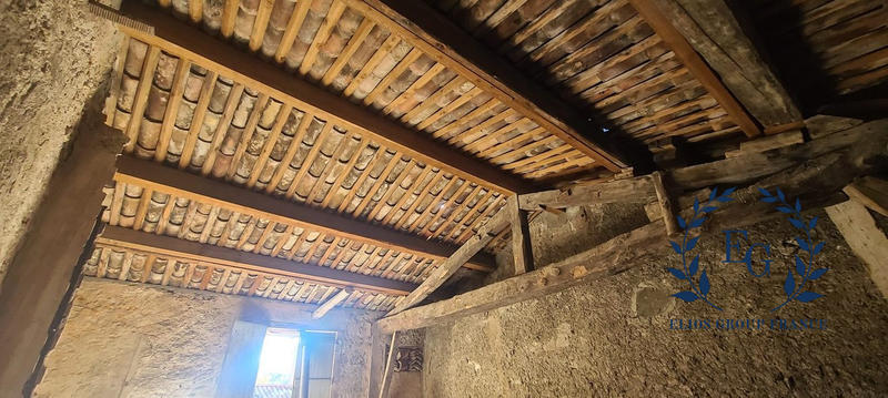 Maison - 210 m² - 5 pièces