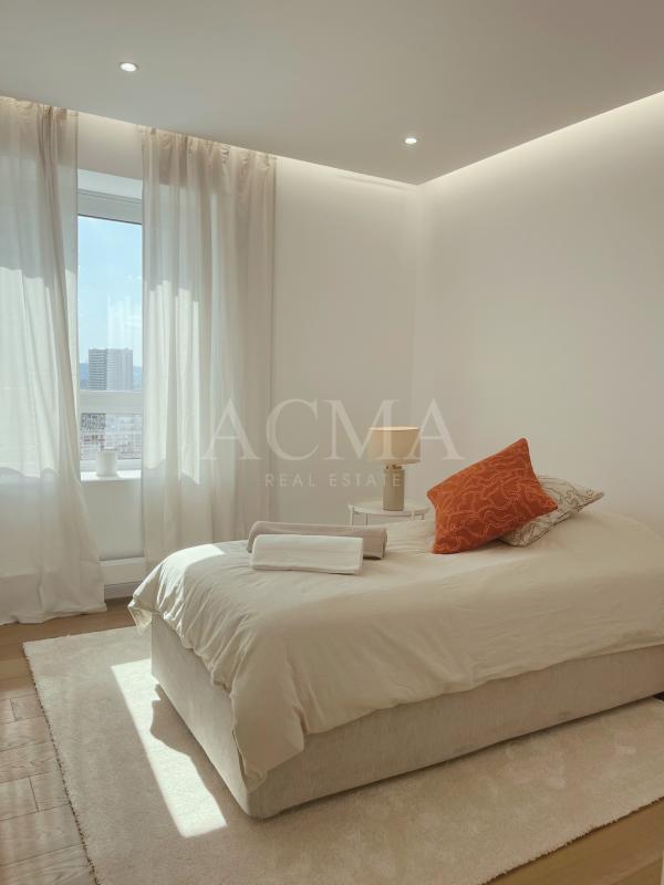 Appartement - 93 m² - 4 pièces