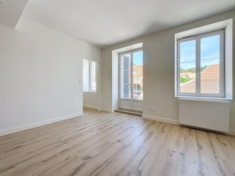 Maison - 230 m² - 8 pièces