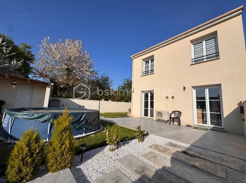 Maison traditionnelle - 90 m² - 5 pièces