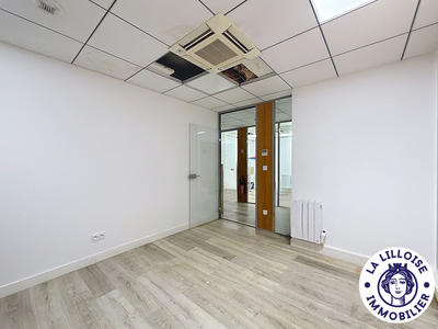 Local commercial - 140 m² - 6 pièces