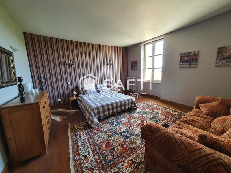 Maison - 229 m² - 6 pièces