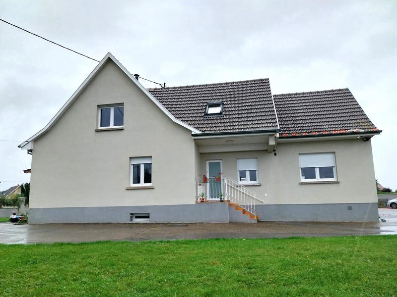 Maison - 220 m² - 10 pièces