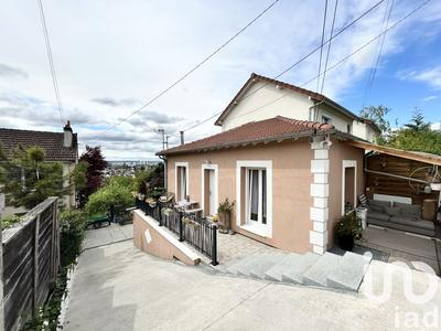 Maison de ville - 64 m² - 3 pièces