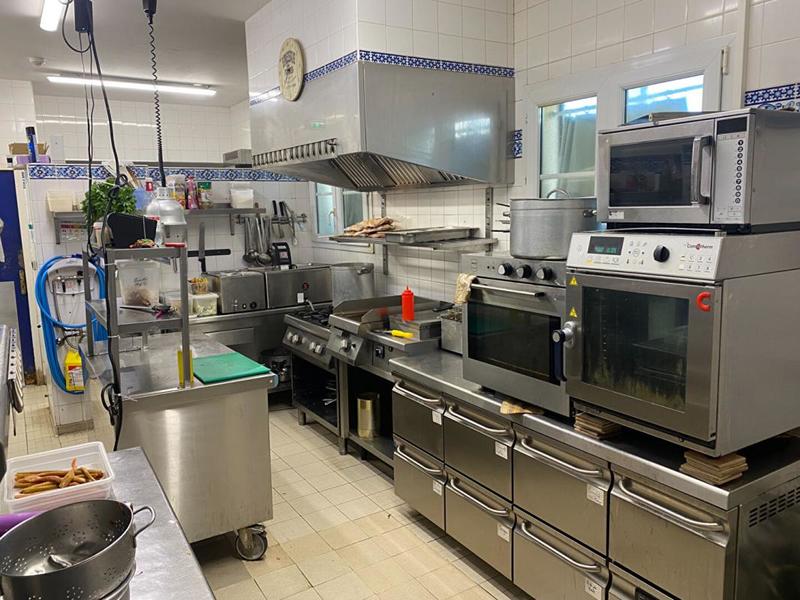 Maison - 420 m² - 10 pièces