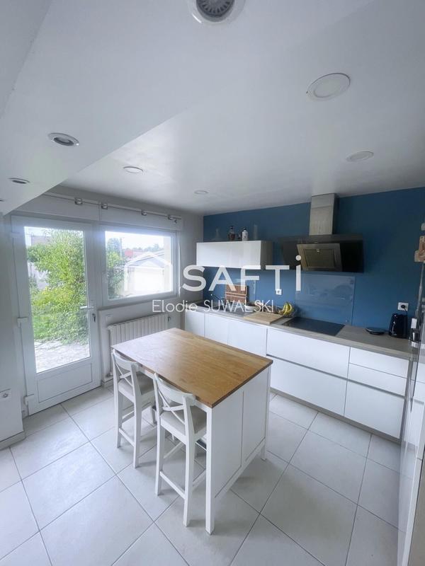 Maison - 85 m² - 5 pièces