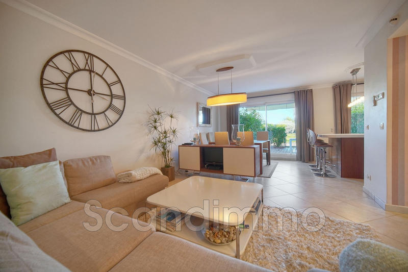 Appartement - 82 m² - 4 pièces