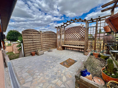 Maison - 196 m² - 9 pièces