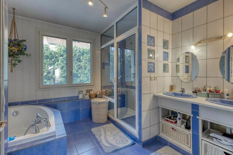 Maison - 160 m² - 5 pièces