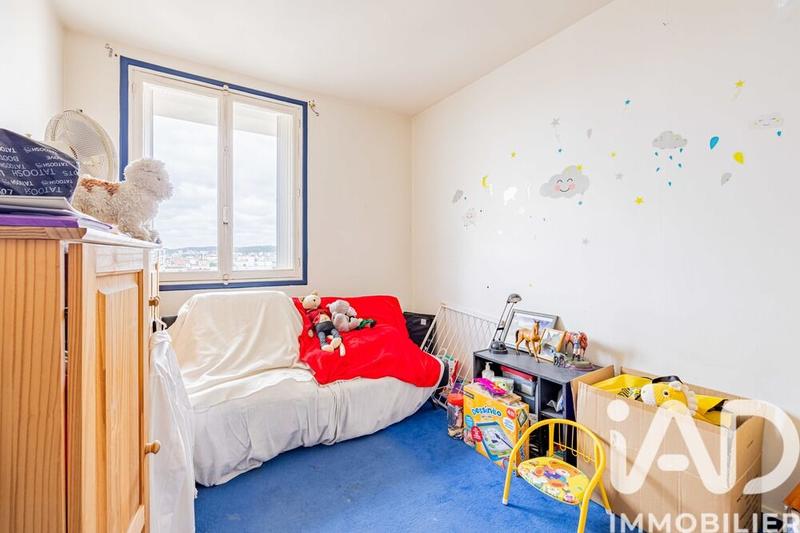 Appartement - 90 m² - 6 pièces