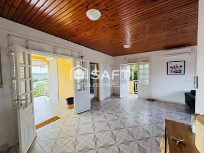 Maison - 209 m² - 8 pièces