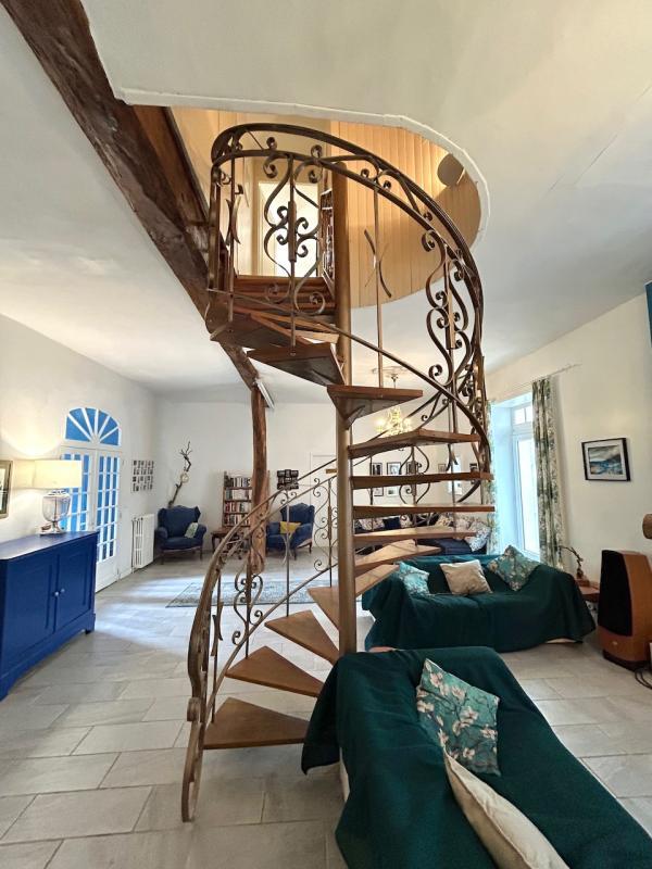 Propriété - 193 m² - 9 pièces