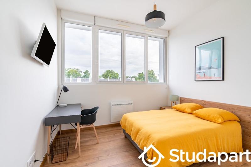 Chambre - 11 m² - 1 pièce