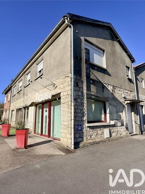 Maison - 219 m² - 15 pièces