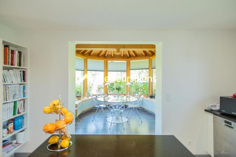 Villa - 189 m² - 8 pièces