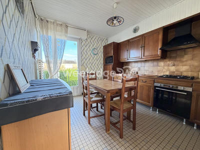 Maison - 93 m² - 4 pièces