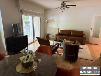 Appartement - 90 m² - 4 pièces