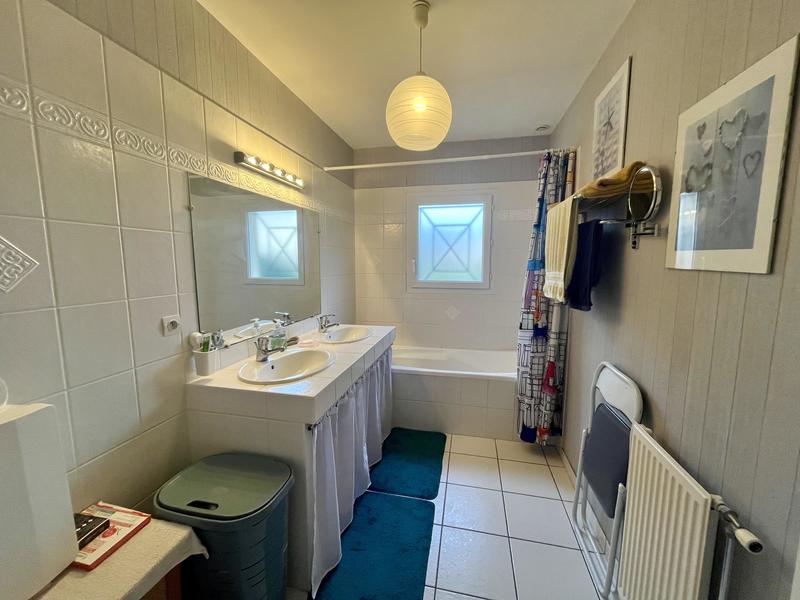 Maison - 130 m² - 4 pièces